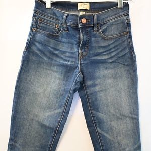 J Crew 8" Toothpick Jean Mid Rise- Skinny Size 25 T
